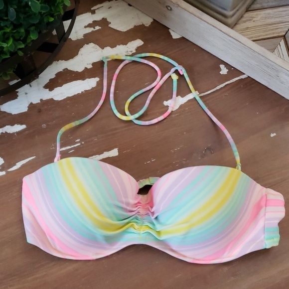 Victoria's Secret Other - Victoria's Secret Swim Top